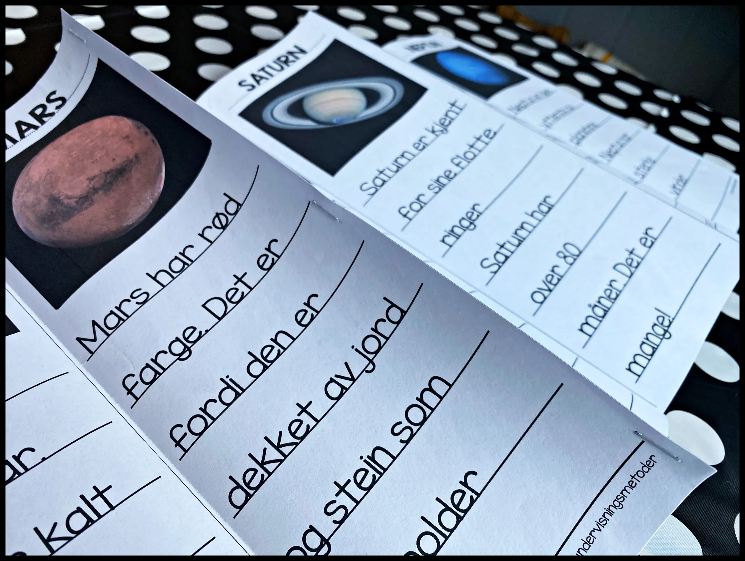 SAMLEPAKKE: Planetene og verdensrommet - Faktatekster, hentediktat, natursti og planetboka - Bilde 5